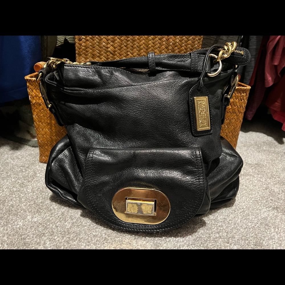 Badgley Mischka
Platinum Connie Black Leather Hobo Bag